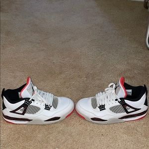 Air Jordan 4 Retro “Pale Citron”